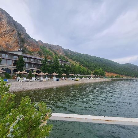 Hotel Kukesi Lini Екстериор снимка