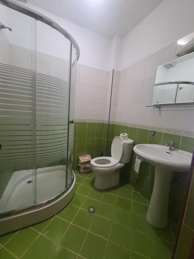 Hotel Kukesi Lini Екстериор снимка