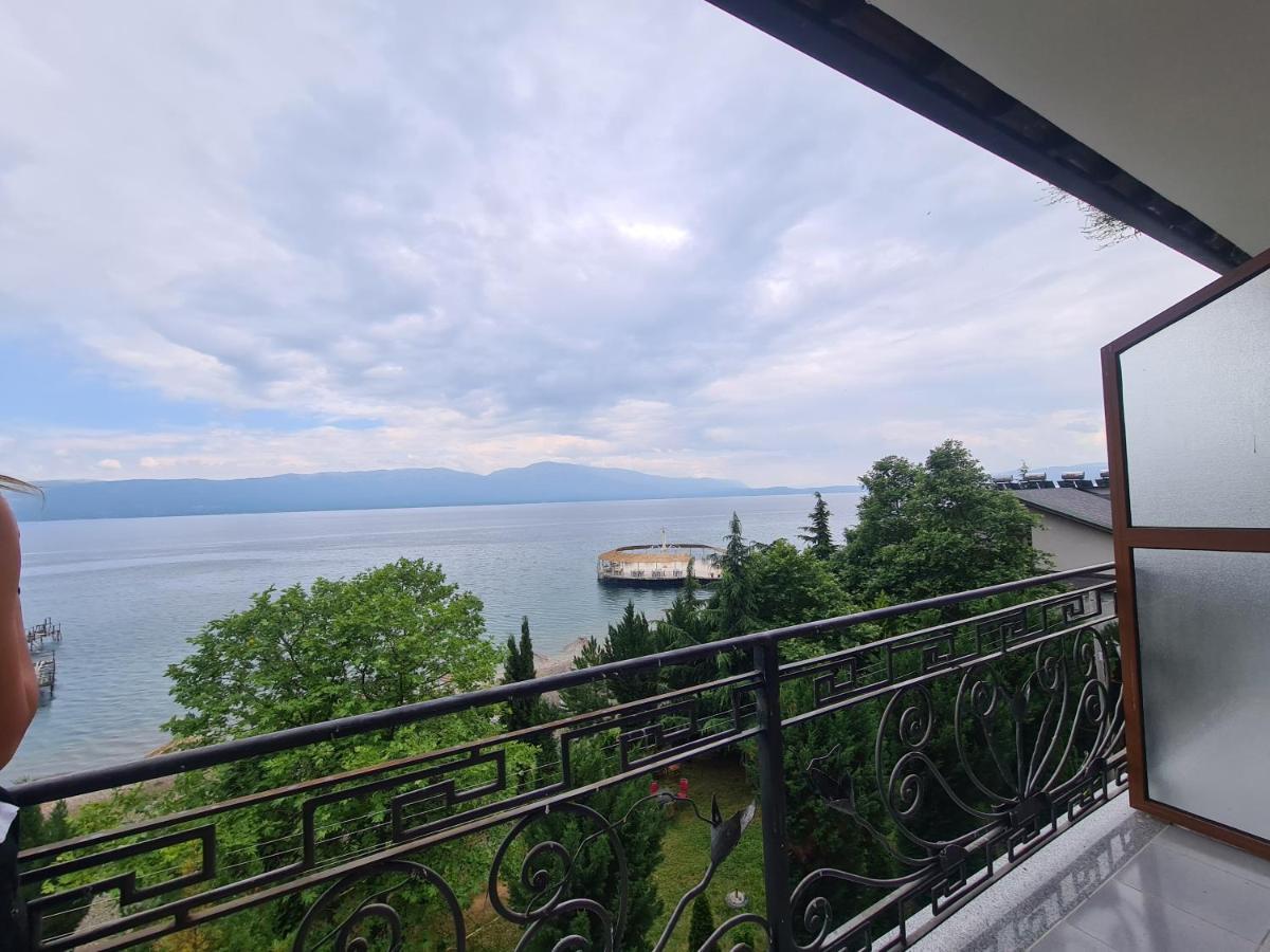 Hotel Kukesi Lini Екстериор снимка