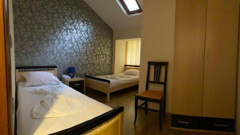 Hotel Kukesi Lini Екстериор снимка