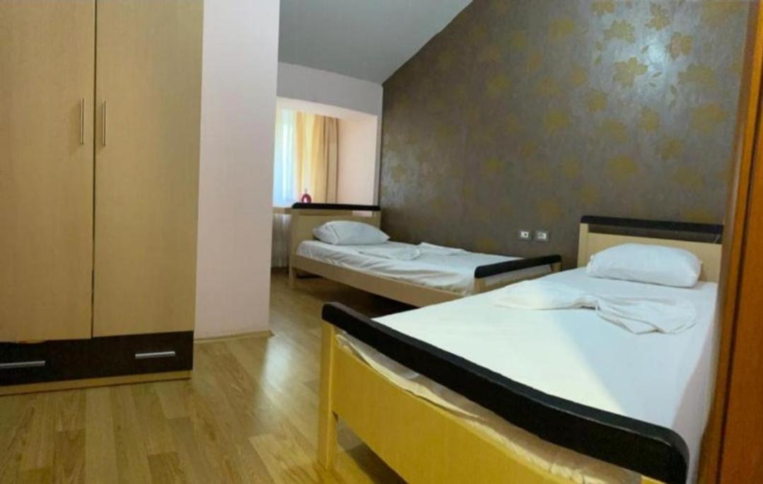 Hotel Kukesi Lini Екстериор снимка